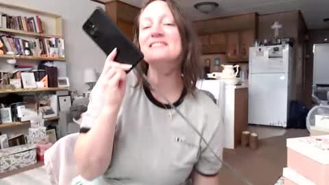 Snapshot of adorable22 chatting on 01.13.25 adorable22 online show from 01.13.25