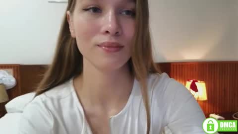 Snapshot of adorielle chatting on 04.20.26 Lia online show from 04.20.26
