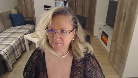 Cryna online show from 02.14.25