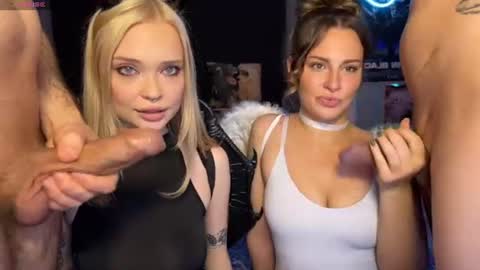 Snapshot of adrenaline_lush chatting on 06.25.26 Dorothy Mayfield online show from 06.25.26