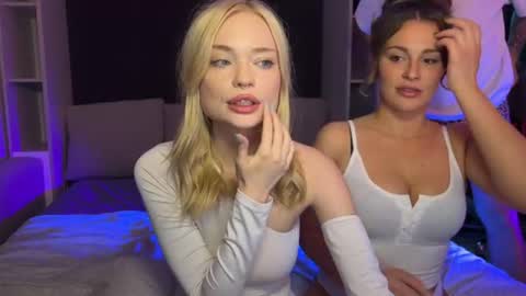 Snapshot of adrenaline_lush chatting on 07.04.26 Dorothy Mayfield online show from 07.04.26