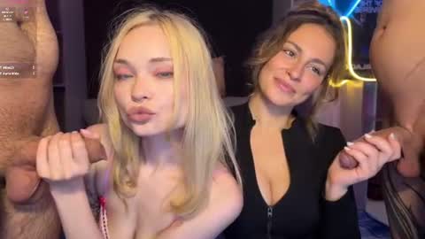 Snapshot of adrenaline_lush chatting on 07.25.26 Dorothy Mayfield online show from 07.25.26