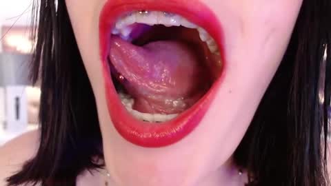 Adri online show from 05.05.26