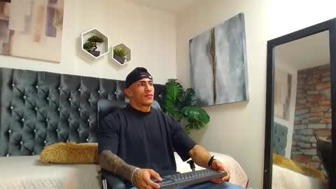   online show from 10.07.25