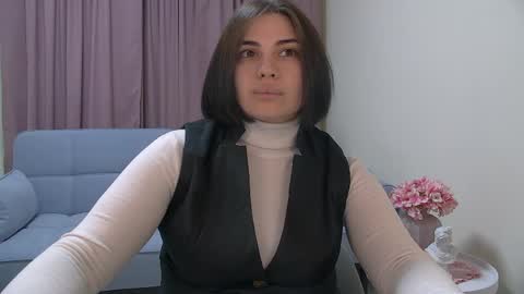Snapshot of adrianatores chatting on 05.07.26 AdrianaTores online show from 05.07.26