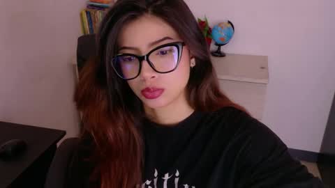 Snapshot of adrianna5_ chatting on 05.07.26 Adriana online show from 05.07.26