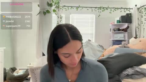 Adrianna  online show from 04.22.26