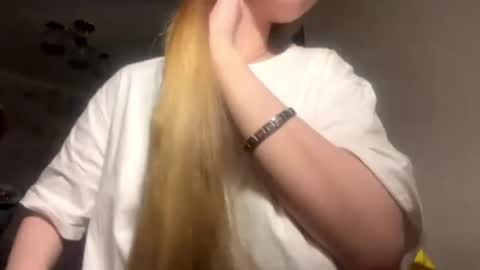 Caroline online show from 05.08.26