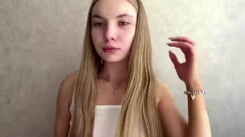 Caroline online show from 07.05.26