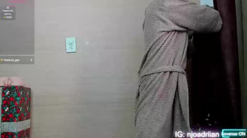 Adrian online show from 01.04.25