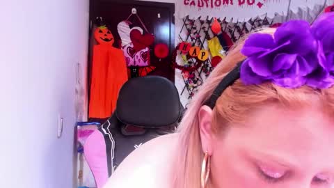 adriiana_fox_ online show from 10.16.25
