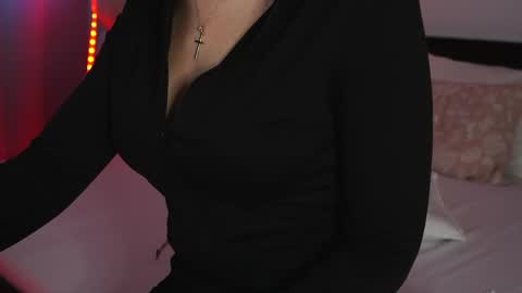 Snapshot of aelia_anara chatting on 05.05.26 Aelia online show from 05.05.26