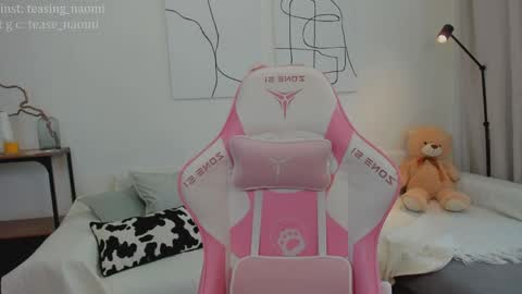 Snapshot of aesthetics_tease chatting on 04.01.26 Naomi My instagram account - teasing naomi online show from 04.01.26