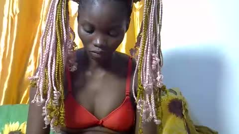 Snapshot of afri_kanaslim chatting on 10.08.25 afri kanaslim online show from 10.08.25