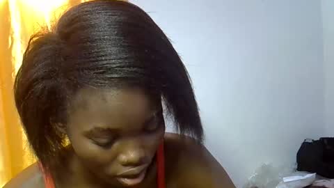 Snapshot of afri_kanaslim chatting on 10.22.25 afri kanaslim online show from 10.22.25