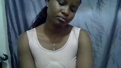 Snapshot of africanngirl chatting on 09.20.25 africanngirl online show from 09.20.25