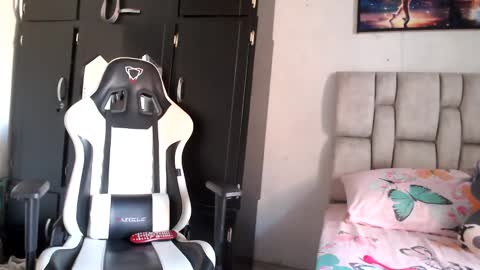 Snapshot of afrodita096 chatting on 01.16.25 afrodita096 online show from 01.16.25