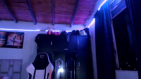 Snapshot of afrodita096 chatting on 02.22.25 afrodita096 online show from 02.22.25