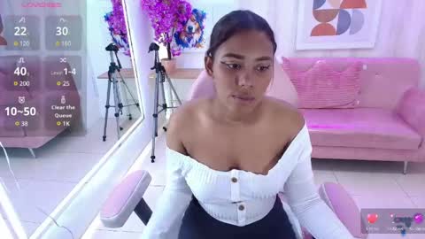 Snapshot of afrodita_loren chatting on 04.28.26 afrodita_loren online show from 04.28.26