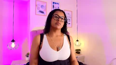 Snapshot of afroditaa_19 chatting on 07.17.26 AFRODITA online show from 07.17.26