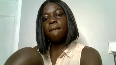 Snapshot of afronubians chatting on 09.27.25 afronubians online show from 09.27.25