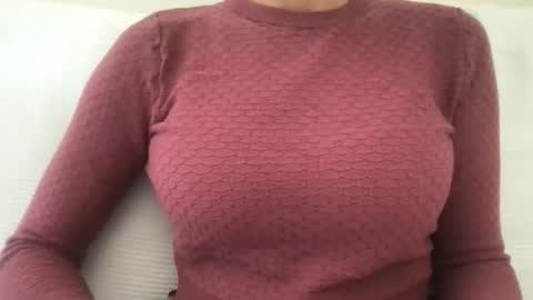 Snapshot of agatha_cb chatting on 11.02.25 agatha_cb online show from 11.02.25