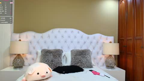 Snapshot of agatha_lenon chatting on 02.01.25 Agatha online show from 02.01.25