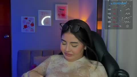 Snapshot of agatha_riccie chatting on 06.15.26 Cat online show from 06.15.26