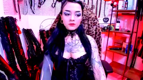 Agatha Fox online show from 10.14.25