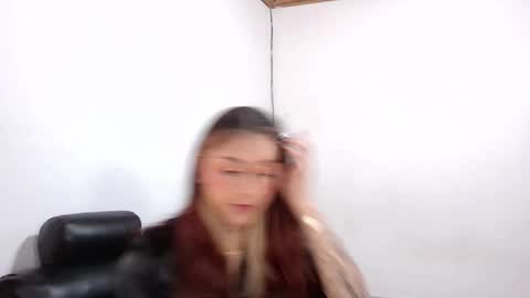 Snapshot of agathamoont chatting on 02.26.26 agathamoont online show from 02.26.26