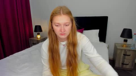 Snapshot of agnesarden chatting on 10.03.25 AgnesArden online show from 10.03.25