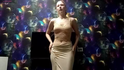 Monica online show from 11.28.25