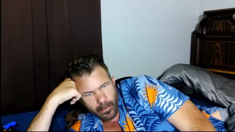 Blue Eyed Handsome Man online show from 07.17.26