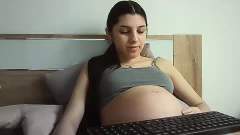 Selena online show from 11.27.25