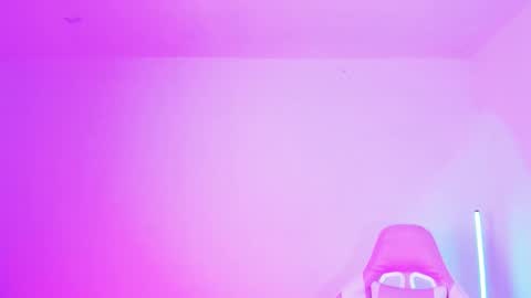 Snapshot of ahri_elderwood chatting on 12.15.25 Ahri help me get to 100 online show from 12.15.25