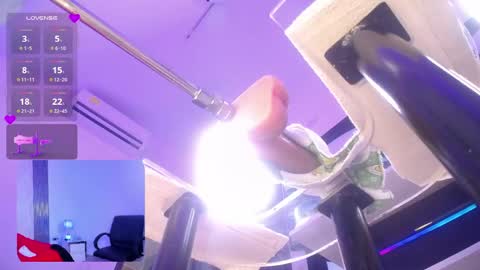 Ahytana online show from 04.18.26