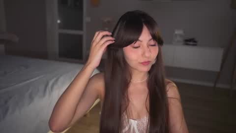 Snapshot of aicharae chatting on 06.28.26 Vicky online show from 06.28.26