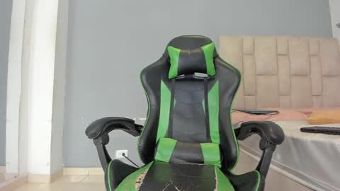 karoline  online show from 01.21.25