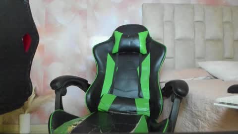 karoline  online show from 03.11.25