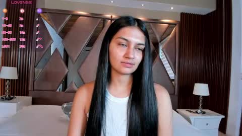 Snapshot of aidajoness chatting on 05.20.26 aidajoness online show from 05.20.26