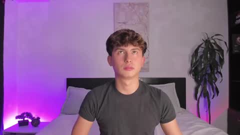 Snapshot of aidan_hale chatting on 01.16.25 A H online show from 01.16.25