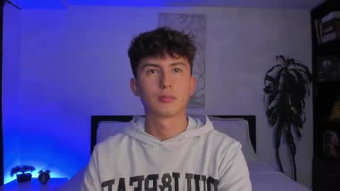 Snapshot of aidan_hale chatting on 02.14.25 A H online show from 02.14.25