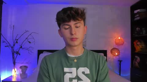 Snapshot of aidan_hale chatting on 02.20.25 A H online show from 02.20.25