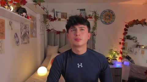 Snapshot of aidan_hale chatting on 11.11.25 A H online show from 11.11.25