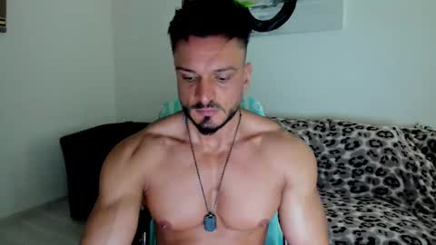 Snapshot of aidandark0 chatting on 11.18.25 aidandark0 online show from 11.18.25