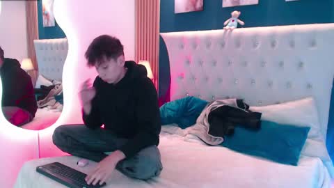 Aiden online show from 06.02.26