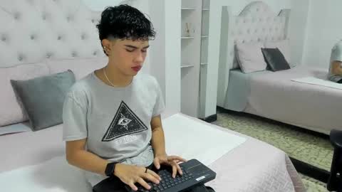 Snapshot of aiiden_15 chatting on 01.27.25 Aiden online show from 01.27.25