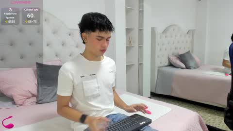 Snapshot of aiiden_15 chatting on 01.28.25 Aiden online show from 01.28.25