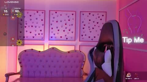 Snapshot of ailen_t_ chatting on 09.26.25 ailen online show from 09.26.25