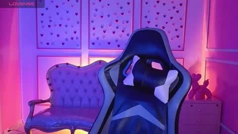 Snapshot of ailen_t_ chatting on 10.10.25 ailen online show from 10.10.25